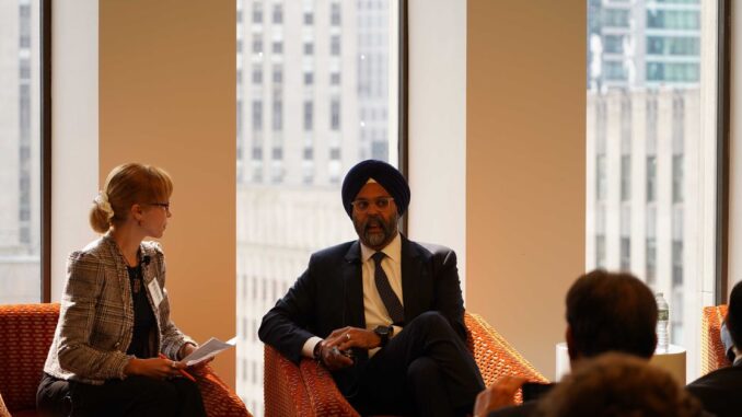 Coinbase Policy Chief Shirzad Squares Off With SEC Enforcement Director Grewal