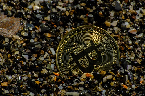 Solo-Bitcoin-miner-wins-625-BTC-block-reward.jpg Solo Bitcoin miner wins 6.25 BTC block reward