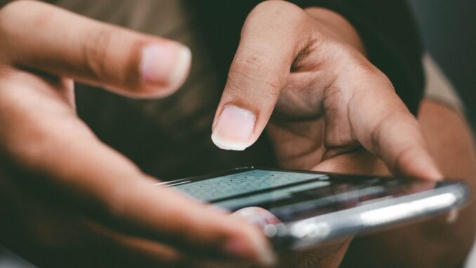 Coinbase (COIN) Adds Ability to Direct Message Any Ethereum (ETH) Crypto Wallet