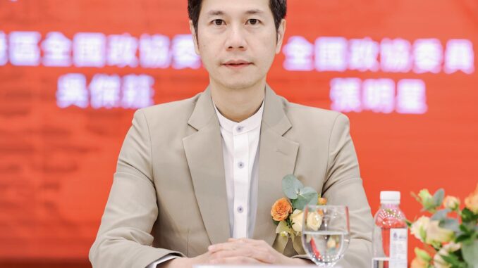 Meet the Hong Kong Lawmaker Who Invited Coinbase to Town