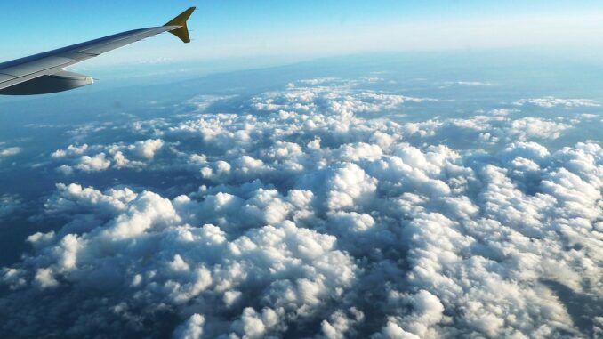 XRP Moving Above 'Cloud' Resistance Sets Bullish Precedent for Bitcoin (BTC): Analyst