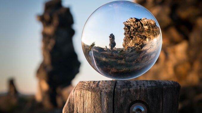 Bitcoin's 2023 Bullish Trendline in Focus as Traders Search for Directional Clues