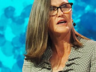 Cathie Wood’s ARK Sells Grayscale Bitcoin Trust Holdings, Coinbase for Second Day