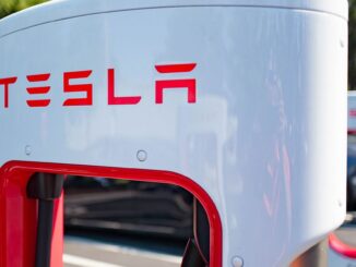 Tesla Keeps Bitcoin Stash Steady at 9,720 BTC in Q3