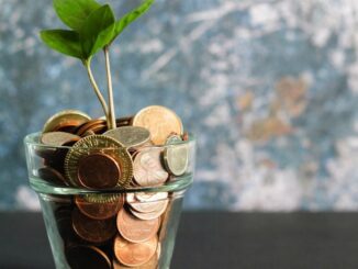 BTC exchange net position change vs BTC's price since 2020. (Glassnode)