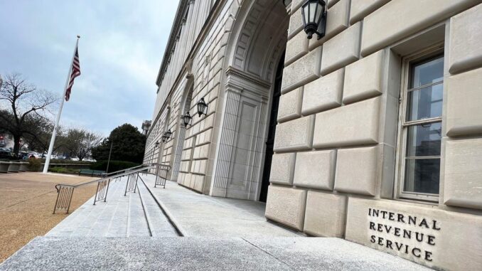 Atmosphere (Shutterstock/CoinDesk)