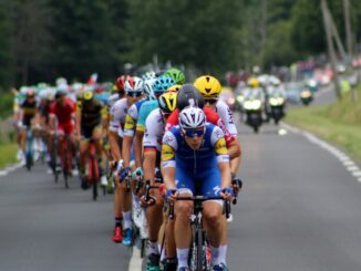 New York Stock Exchange with banner flagging ProShares Bitcoin Strategy ETF on the day it started trading.
