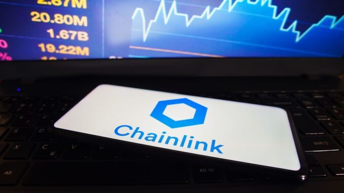 Chainlink Whales Accumulate as Stacks and NuggetRush Gain Momentum 